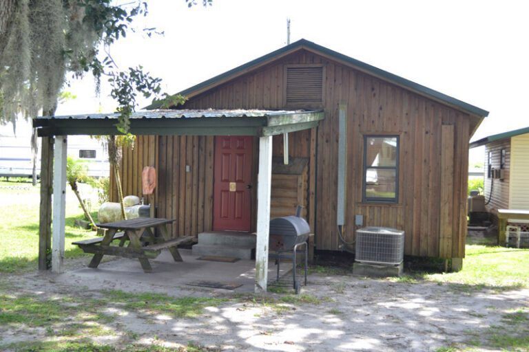 Cabin 1 Grape Hammock