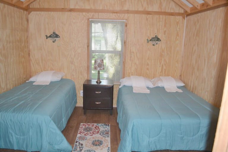 Cabin 10 Grape Hammock